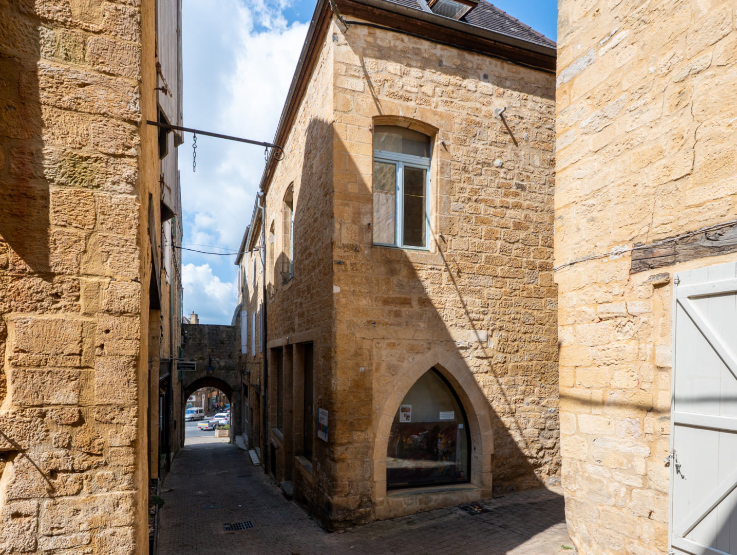 GOURDON - Bel Immeuble de rapport en pierre