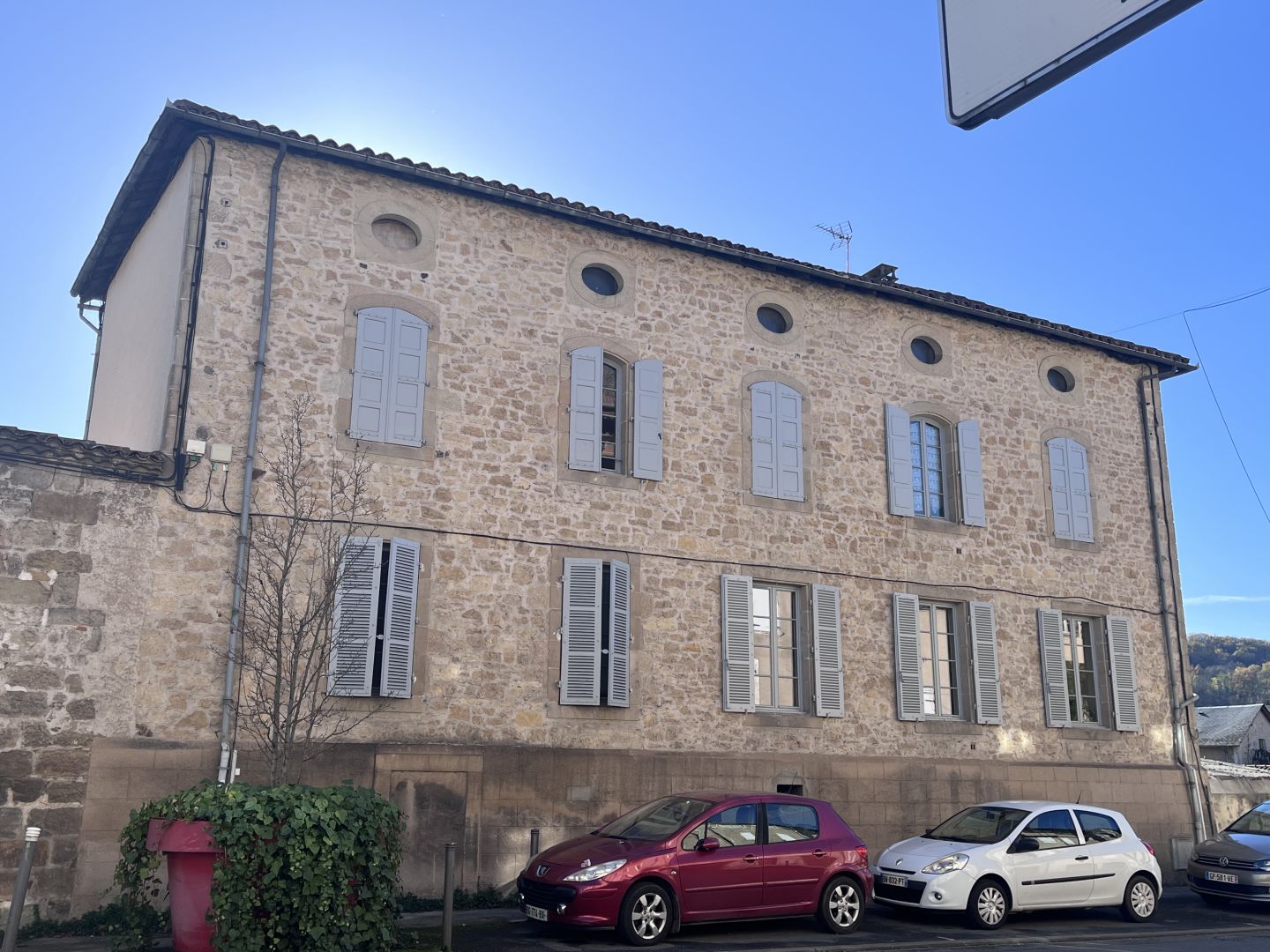 EXCLUSIVITÉ - Immeuble de rapport à Figeac – Idéal investisseurs !