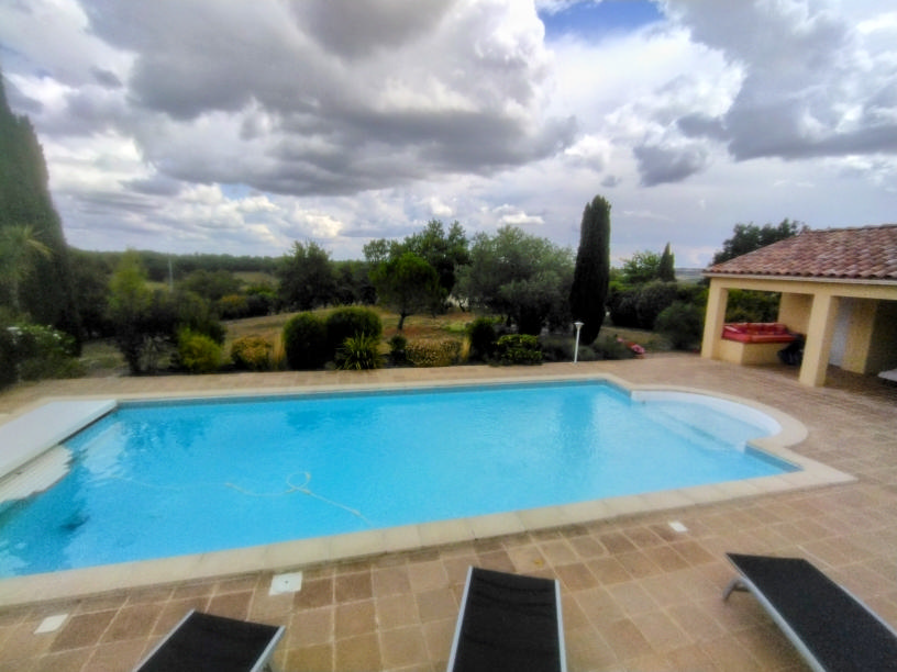 Grande et belle contemporaine au sud de Cahors 