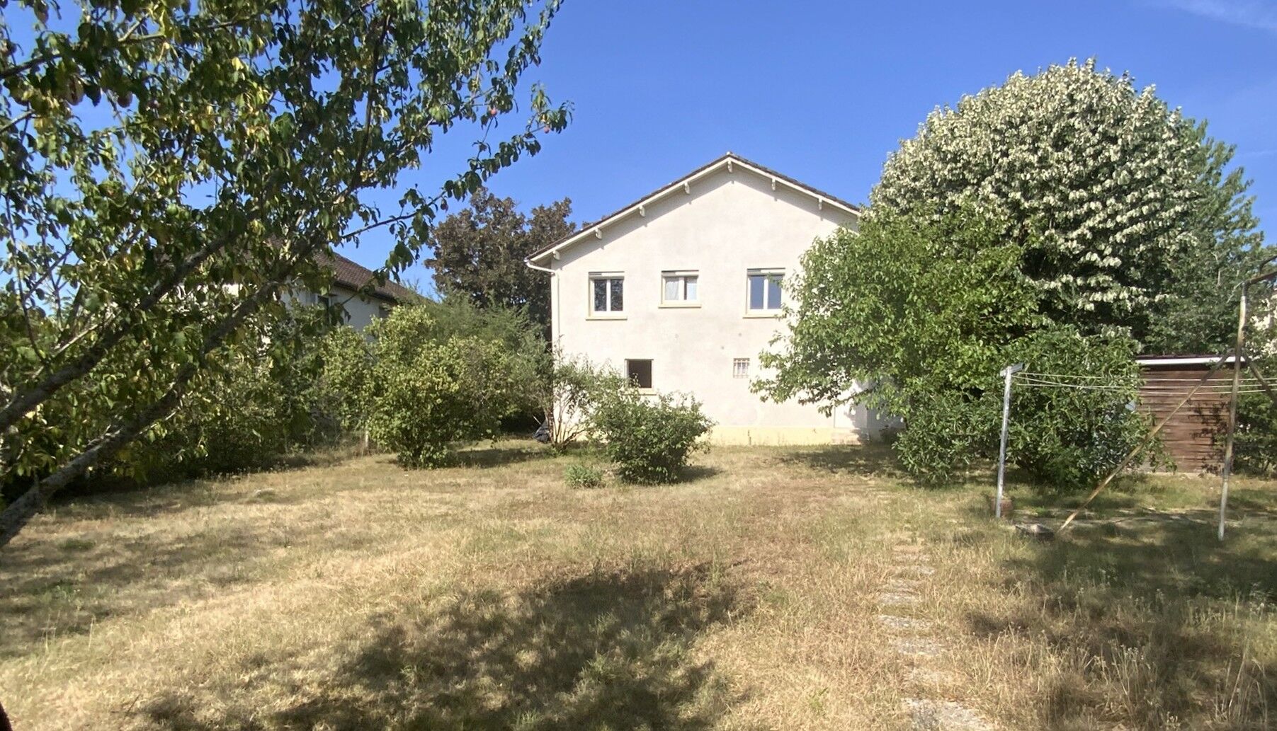 A vendre secteur Gramat maison individuelle proche de toutes les commodités, Jardin, 3 chambres, garage 