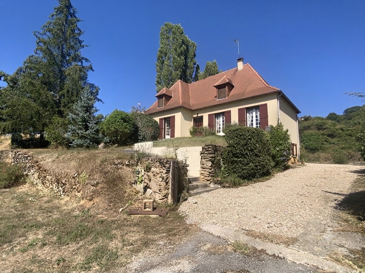 Gramat area, beautiful traditional house with great potential.