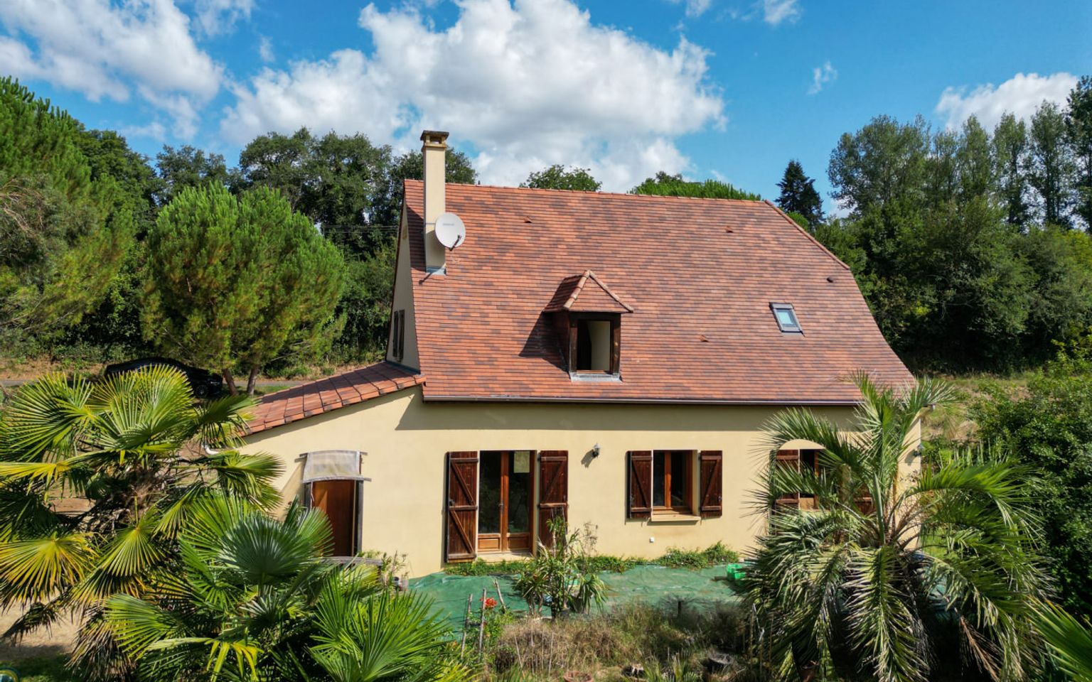 SECTEUR GOURDON - Au calme, agréable et lumineuse Maison contemporaine sur 4220 m² arborés