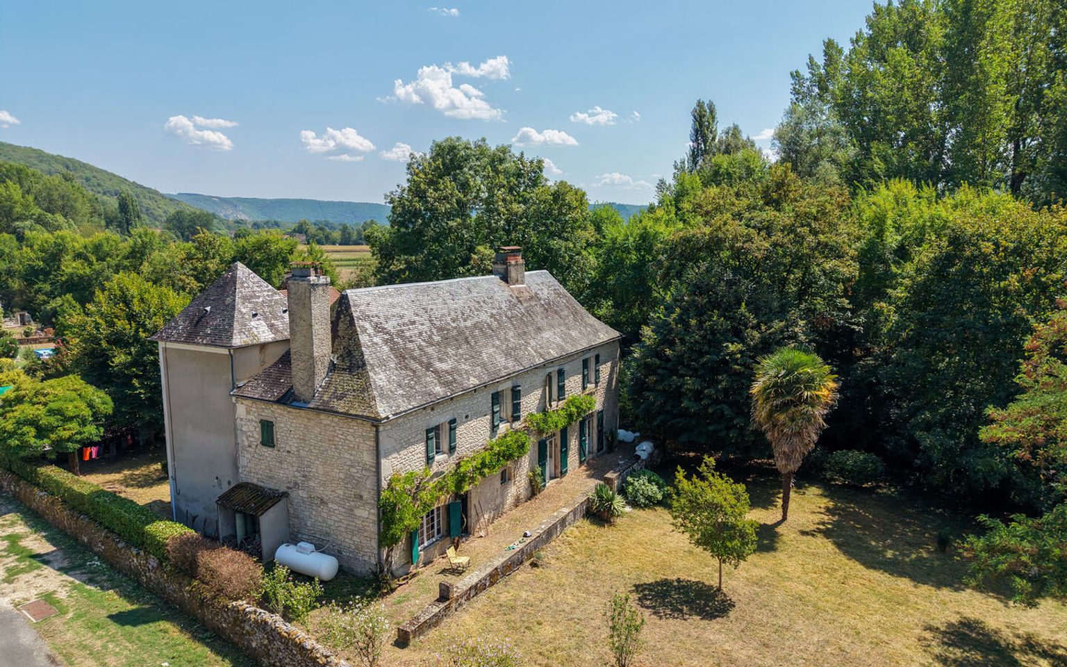 Maison 8 pièces 230 m² · à Carlux · 230 m² · 252 000 €
