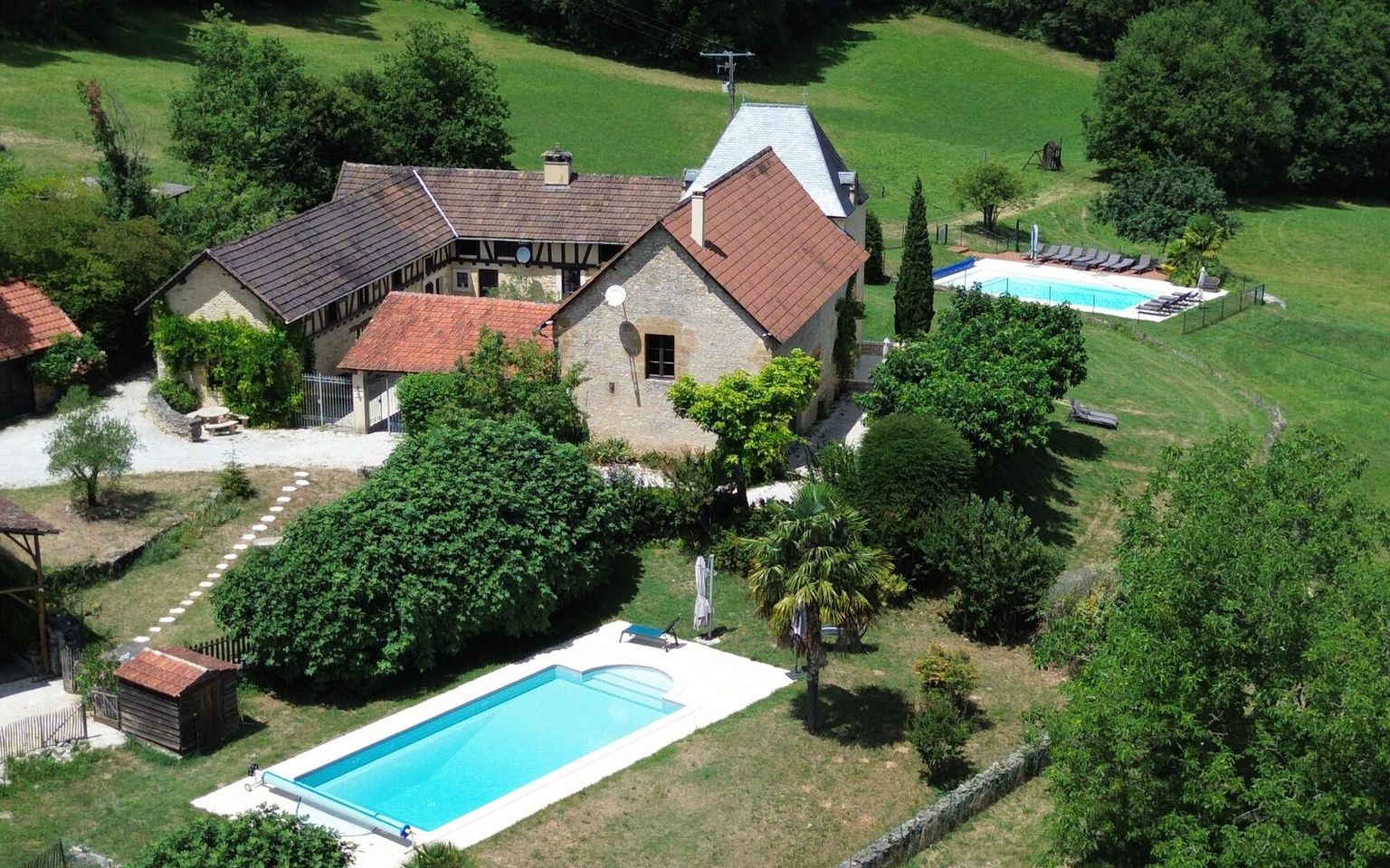 Vue panoramique et nature préservée – Domaine avec plusieurs habitations sur 20 hectares