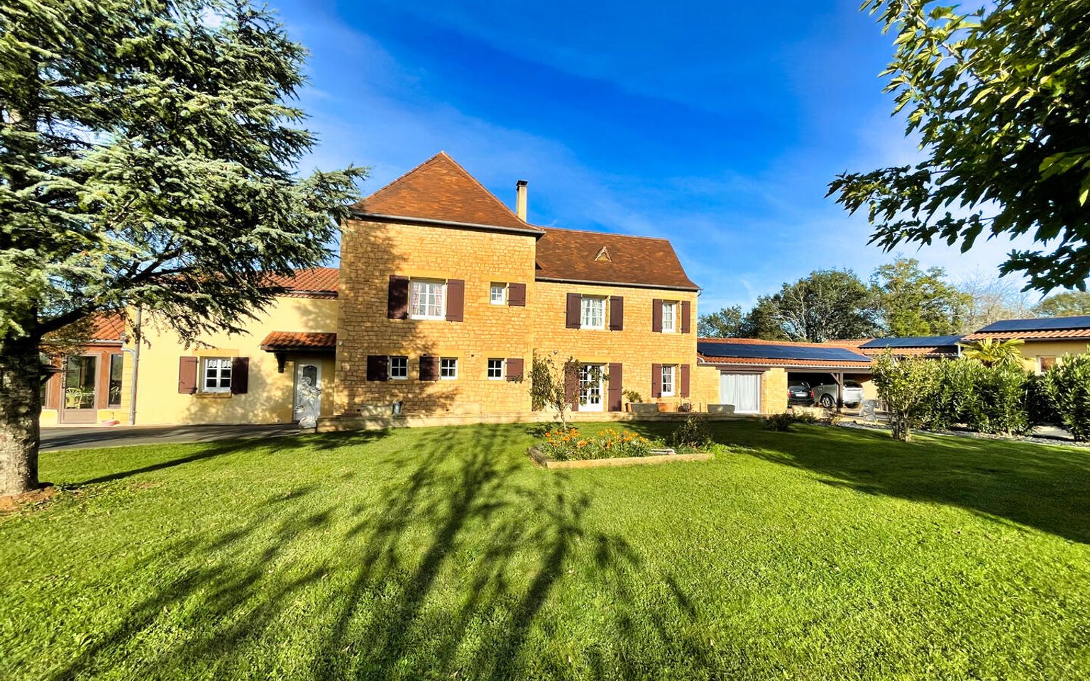 Secteur ST CYPRIEN- LE BUGUE | Très belle périgourdine contemporaine - vue magnifique
