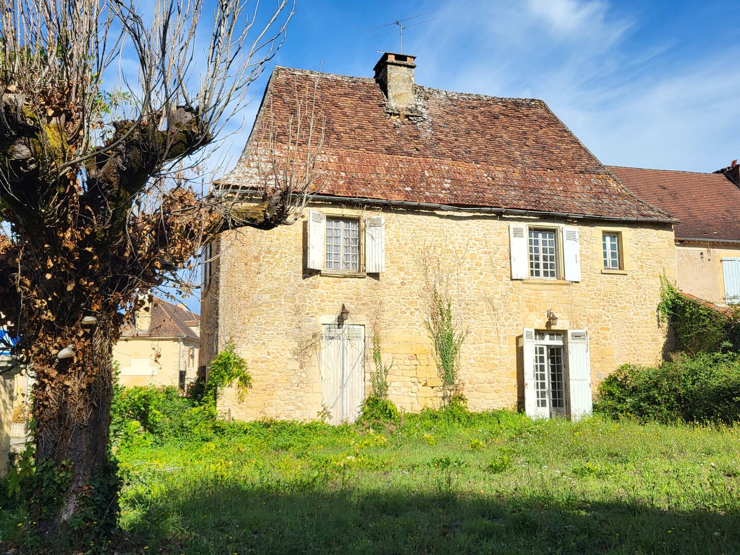 Maison de village à restaurer dans la vallée de la Vézère