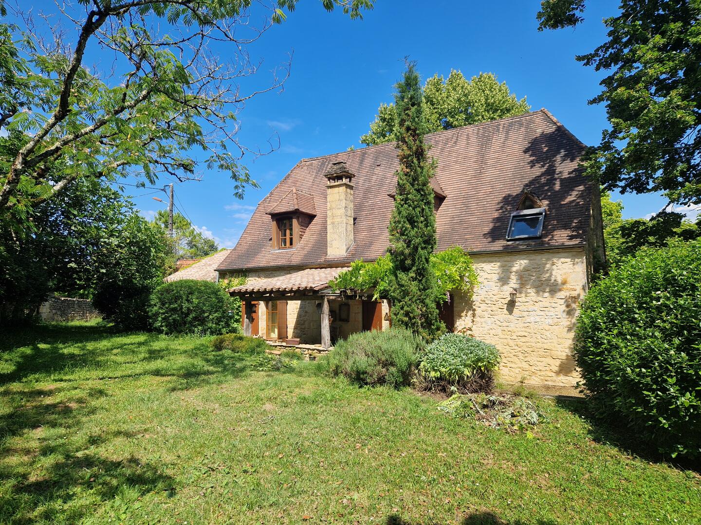 Les Eyzies - Maison périgourdine de 5 chambres et piscine avec vue sur la Vallée