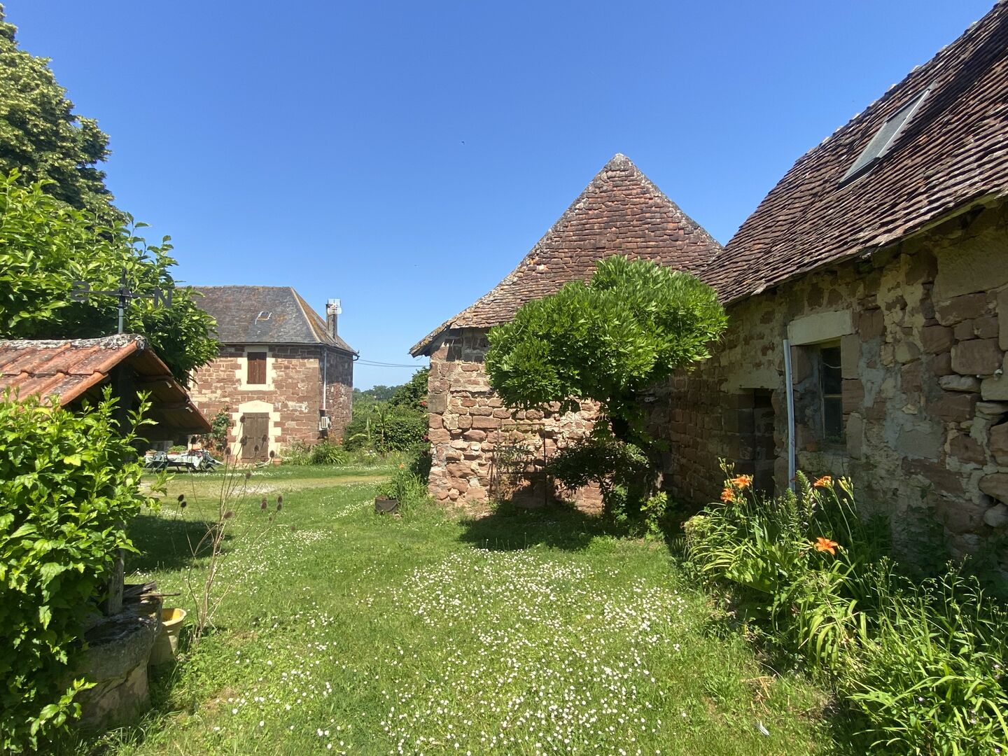 Corps de ferme à rénover à 25 minutes de Brive