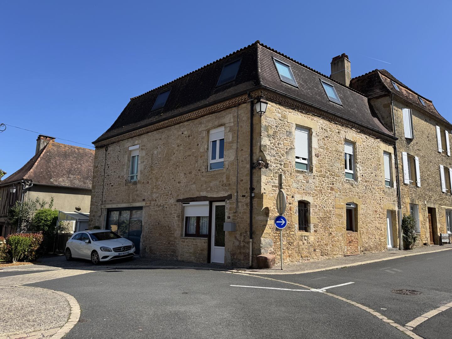 Immeuble en pierre au cœur du Périgord Noir
