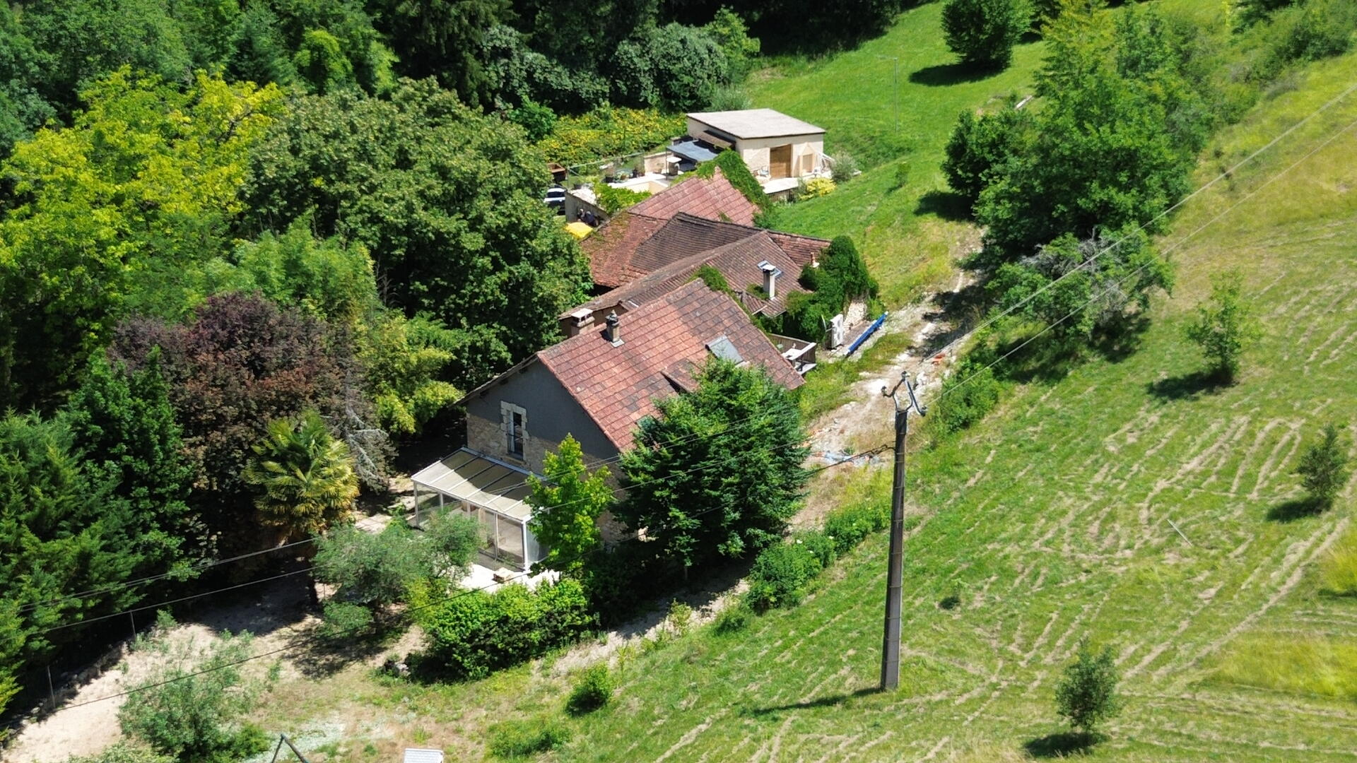 Maison isolée sur six hectares, parfaite pour une totale autonomie !