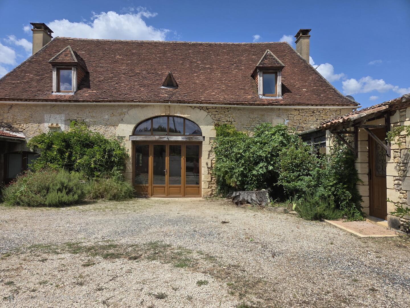 Ensemble de maisons en pierre