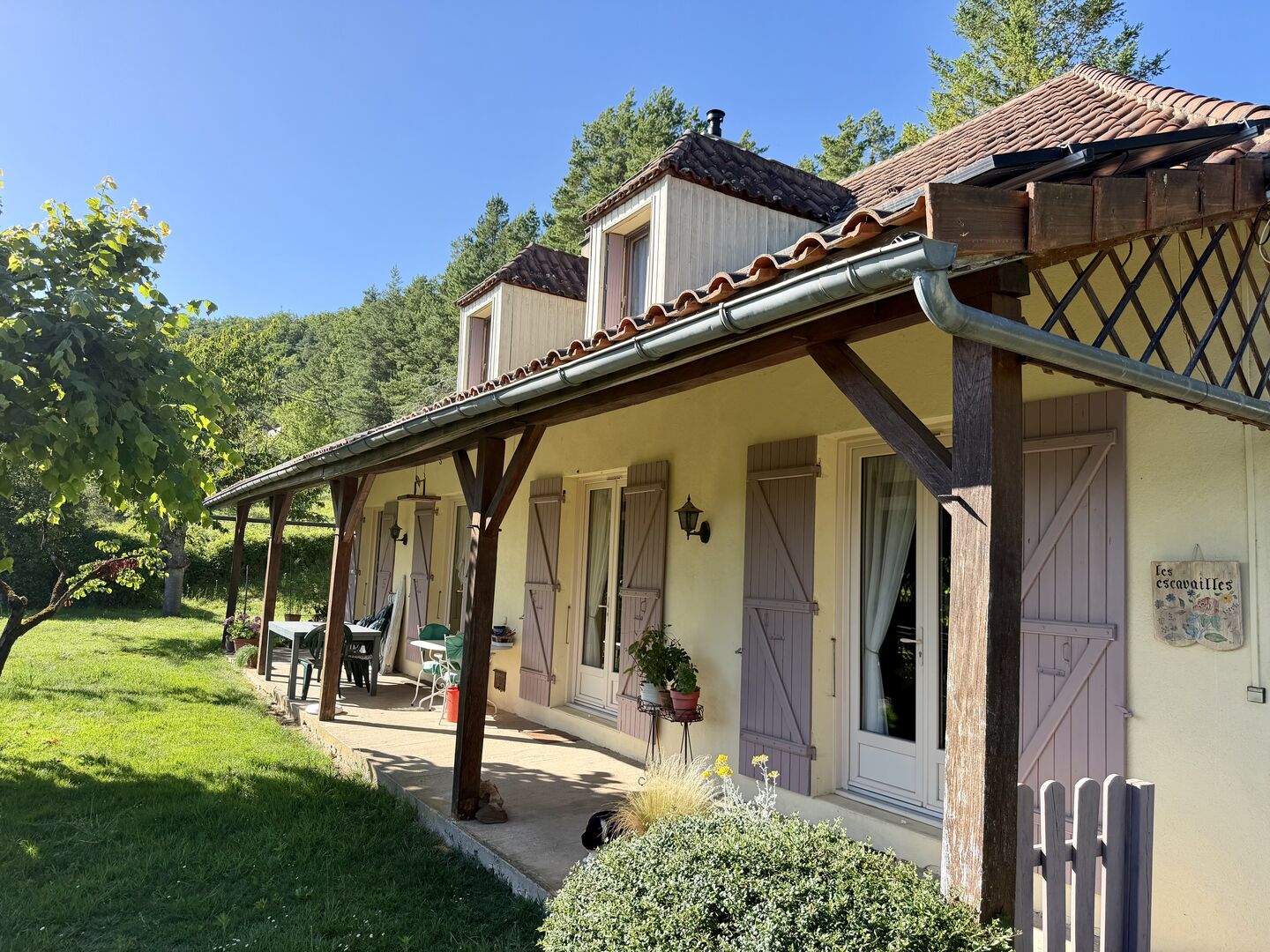 Charming home: the tranquility of the countryside just 5 minutes from local amenities