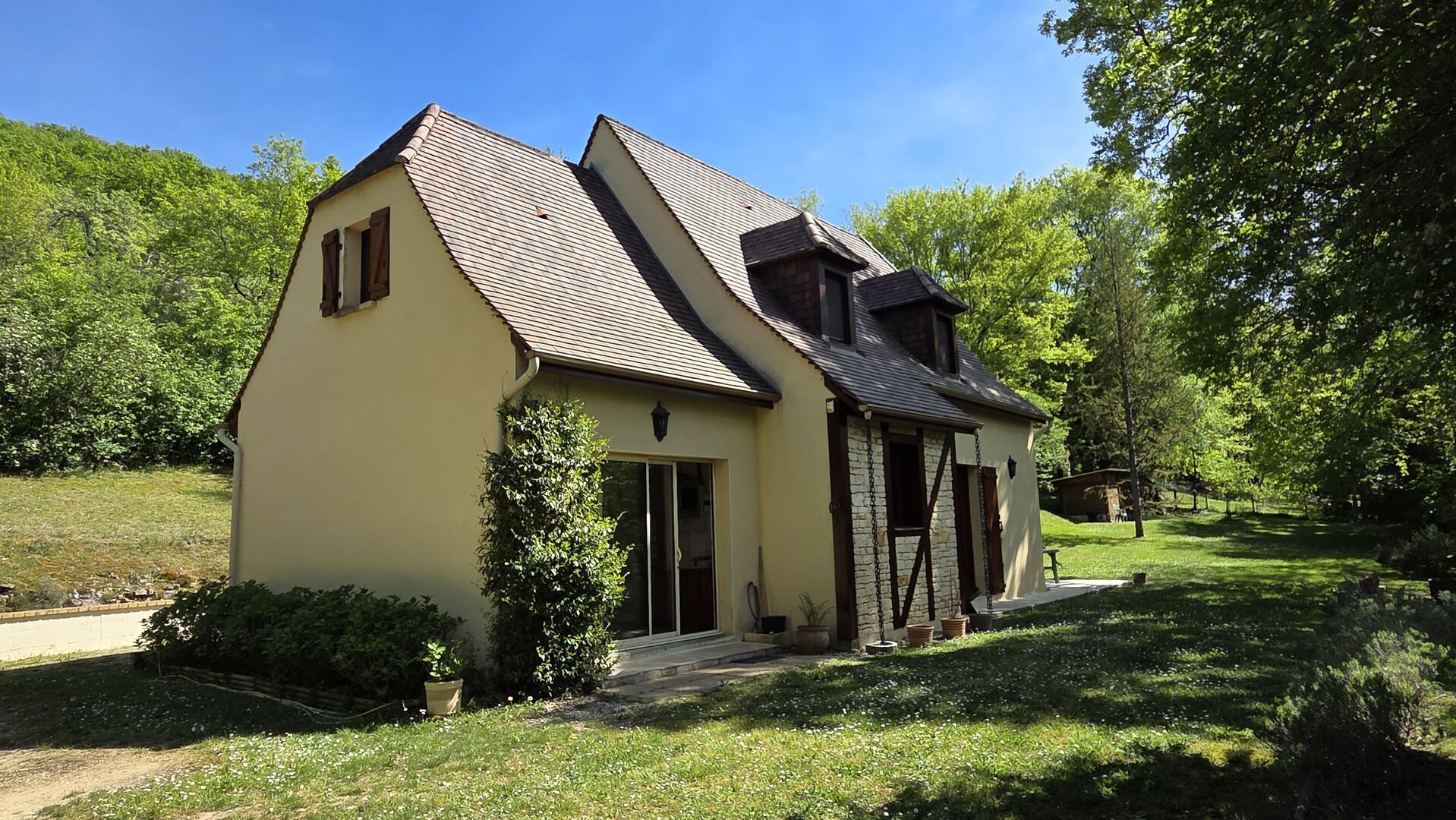 Maison 4 chambres avec grand terrain et vue campagne, sans vis-à-vis