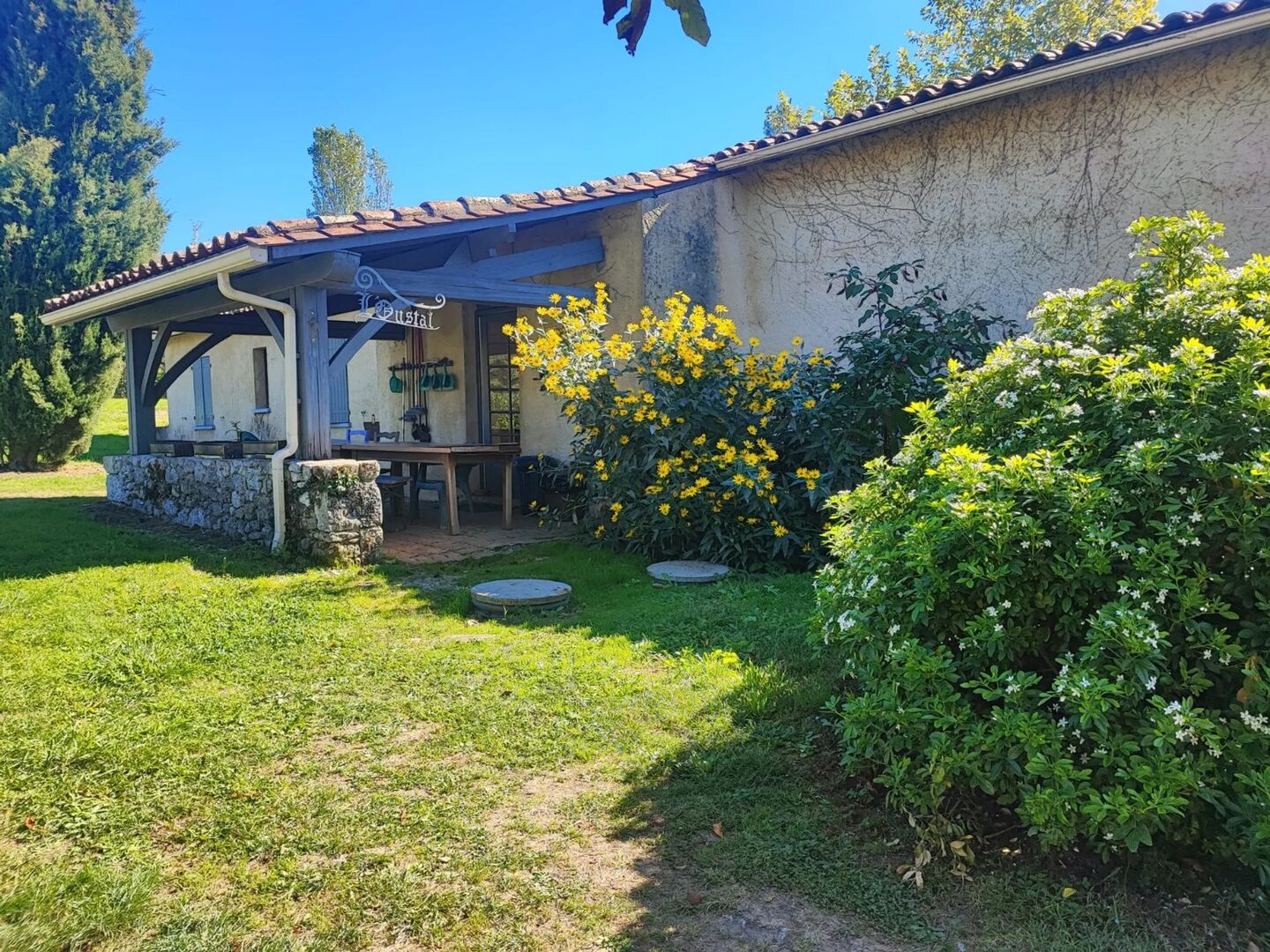 Spacieuse longère 13 pièces avec piscine à Beaumontois