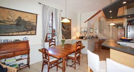 GOURDON - Belle et spacieuse Maison de ville en pierre proche de tous commerces