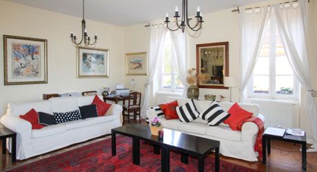 GOURDON - Belle et spacieuse Maison de ville en pierre proche de tous commerces