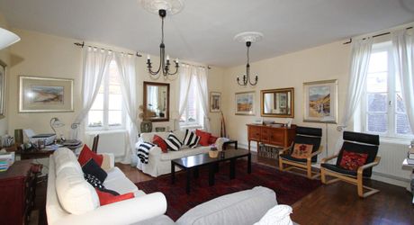 GOURDON - Belle et spacieuse Maison de ville en pierre proche de tous commerces