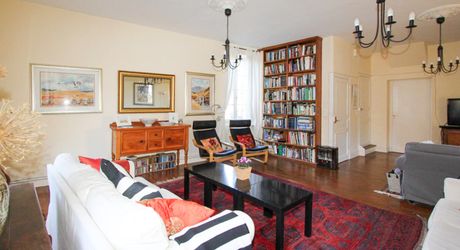 GOURDON - Belle et spacieuse Maison de ville en pierre proche de tous commerces