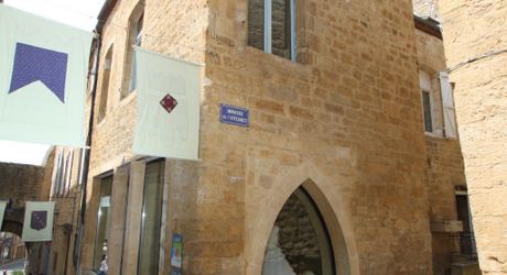 GOURDON - Bel Immeuble de rapport en pierre