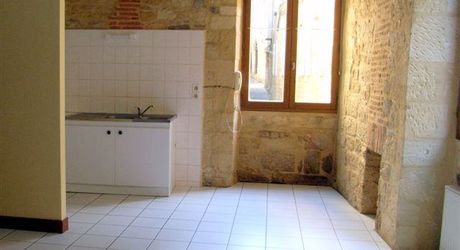 GOURDON - Bel Immeuble de rapport en pierre