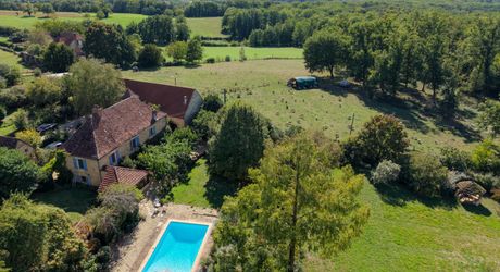 EXCLUSIVITE Secteur GOURDON - Charme et authenticité pour cette belle Propriété en pierre sur 1ha14 paysagers avec piscine
