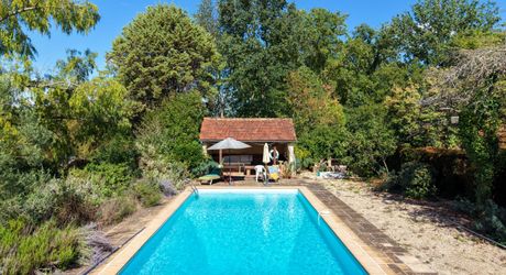 EXCLUSIVITE Secteur GOURDON - Charme et authenticité pour cette belle Propriété en pierre sur 1ha14 paysagers avec piscine