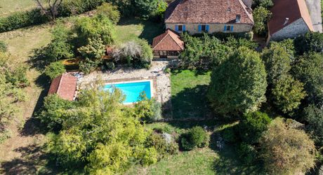 EXCLUSIVITE Secteur GOURDON - Charme et authenticité pour cette belle Propriété en pierre sur 1ha14 paysagers avec piscine