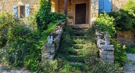 EXCLUSIVITE Secteur GOURDON - Charme et authenticité pour cette belle Propriété en pierre sur 1ha14 paysagers avec piscine
