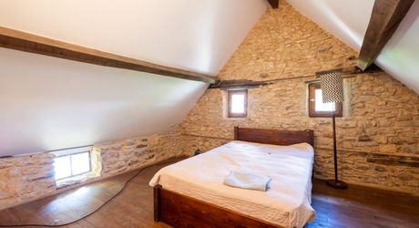 EXCLUSIVITE Secteur GOURDON - Charme et authenticité pour cette belle Propriété en pierre sur 1ha14 paysagers avec piscine