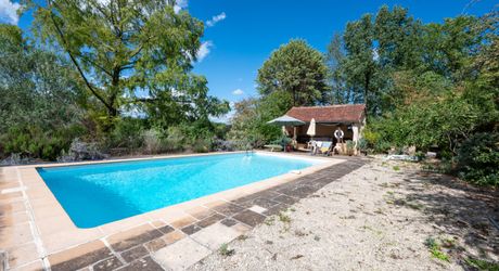 EXCLUSIVITE Secteur GOURDON - Charme et authenticité pour cette belle Propriété en pierre sur 1ha14 paysagers avec piscine