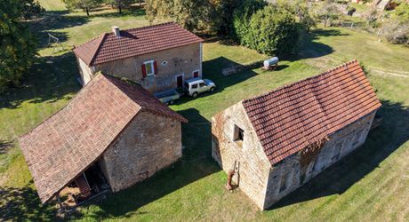 EXCLUSIVITE Secteur DOMME- Remarquable environnement de nature et cadre de vie privilégié pour cette belle Propriété de caractère sur 16ha6 boisés