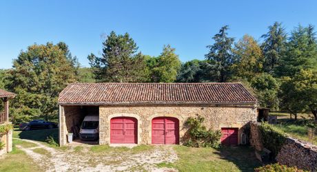 EXCLUSIVITE Secteur DOMME- Remarquable environnement de nature et cadre de vie privilégié pour cette belle Propriété de caractère sur 16ha6 boisés