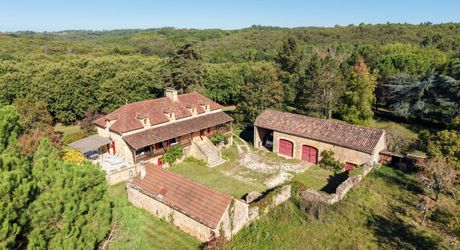 EXCLUSIVITE Secteur DOMME- Remarquable environnement de nature et cadre de vie privilégié pour cette belle Propriété de caractère sur 16ha6 boisés