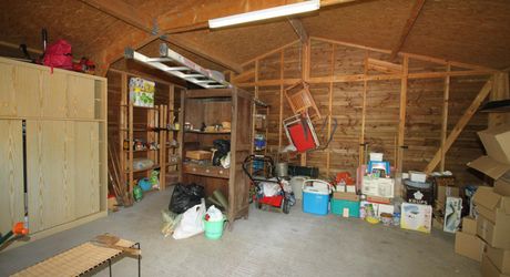 Entre Sarlat et Gourdon, Situation isolée et calme assuré pour cette Maison en pierre sur 2ha43 boisés