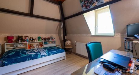 EXCLUSIVITE - Cadre de vie paisible pour cette belle et spacieuse Propriété sur 1ha7 paysagers