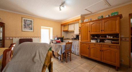 EXCLUSIVITE - Cadre de vie paisible pour cette belle et spacieuse Propriété sur 1ha7 paysagers