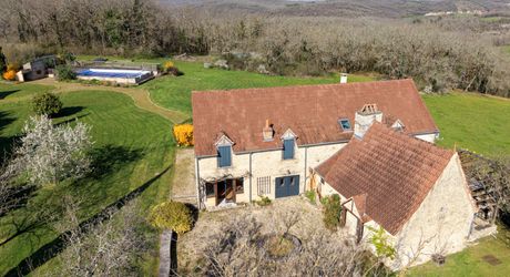 EXCLUSIVITE - Secteur Gourdon - Ancien Corps de ferme restauré avec vue imprenable et piscine sur 2ha63