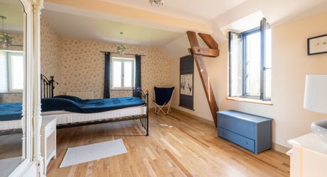 EXCLUSIVITE - Secteur Gourdon - Ancien Corps de ferme restauré avec vue imprenable et piscine sur 2ha63