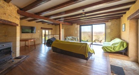 EXCLUSIVITE - Secteur Gourdon - Ancien Corps de ferme restauré avec vue imprenable et piscine sur 2ha63