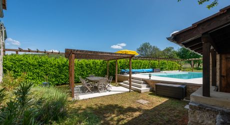 EXCLUSIVITE - Secteur Gourdon-  Demeure de charme sur un beau terrain paysager avec piscine chauffée