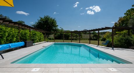 EXCLUSIVITE - Secteur Gourdon-  Demeure de charme sur un beau terrain paysager avec piscine chauffée