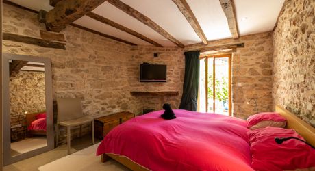 EXCLUSIVITE - Secteur Gourdon-  Demeure de charme sur un beau terrain paysager avec piscine chauffée