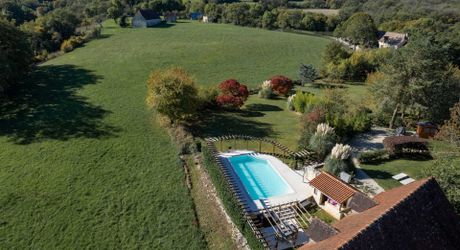 EXCLUSIVITE - Secteur Gourdon-  Demeure de charme sur un beau terrain paysager avec piscine chauffée