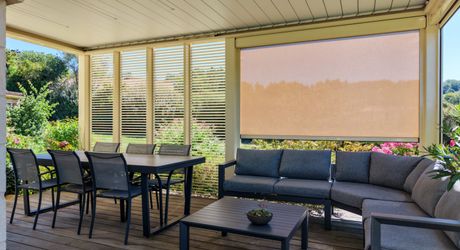 Secteur Gourdon - Ravissante et spacieuse Demeure Contemporaine avec pigeonnier sur 4807 m² arborés avec piscine et belle vue