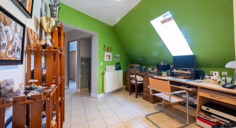 Secteur Gourdon - Ravissante et spacieuse Demeure Contemporaine avec pigeonnier sur 4807 m² arborés avec piscine et belle vue