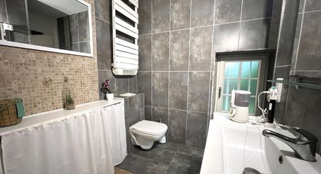 EXCLUSIVITE GOURDON- Lieu de vie unique au calme  - Maison en pierre de charme sur 5078 m² avec points d'eau proche commerces