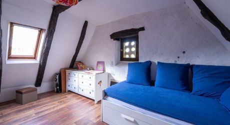 EXCLUSIVITE - Secteur GOURDON - Maison en pierre atypique, four à pains, piscine sur 3455 m² boisés