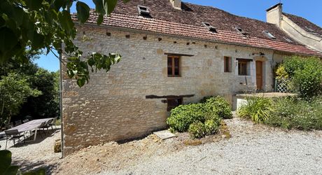 EXCLUSIVITE - Secteur GOURDON - Maison en pierre atypique, four à pains, piscine sur 3455 m² boisés