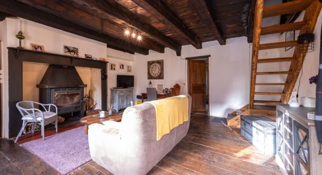 EXCLUSIVITE - Secteur GOURDON - Maison en pierre atypique, four à pains, piscine sur 3455 m² boisés