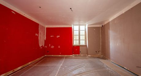 Gourdon - Bel appartement lumineux à rénover avec balcon et vue proche tous commerces